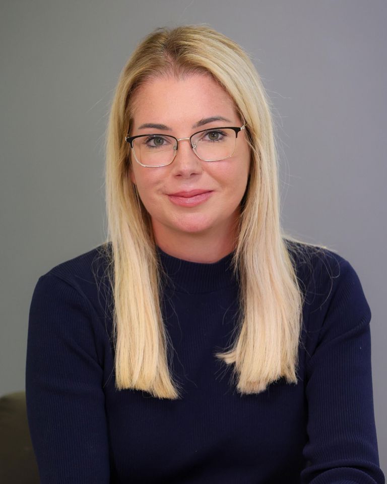 Headshot of Zoe Lloyd