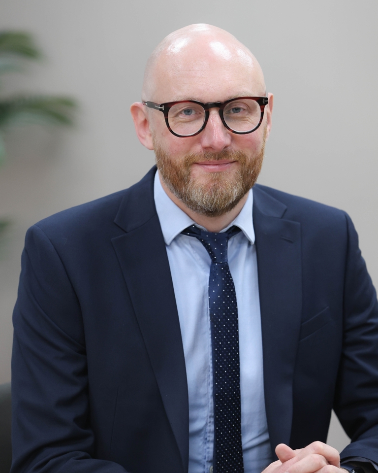 Headshot of Andrew Hazeldine