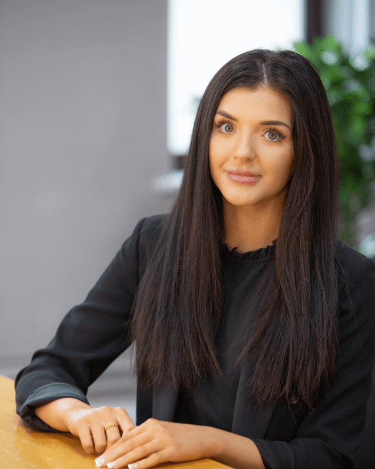 Headshot of Caitlin Townson