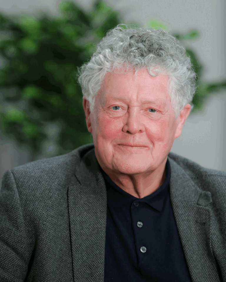 Headshot of Rob Salisbury